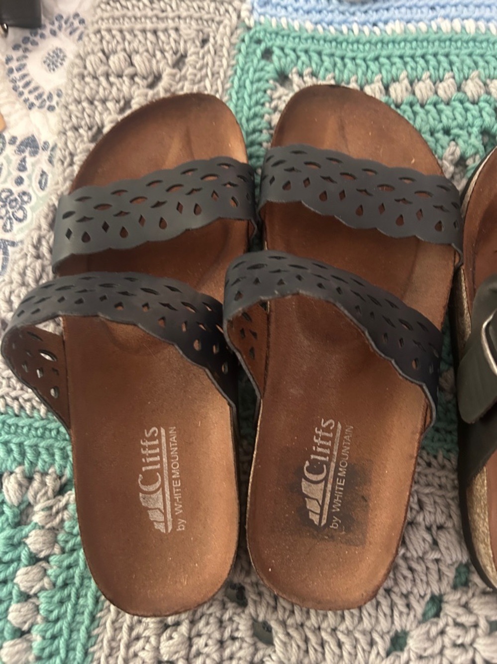 Cliffs by White Mountain size 6 one navy pair one brown size 6 - Picture 4 of 8